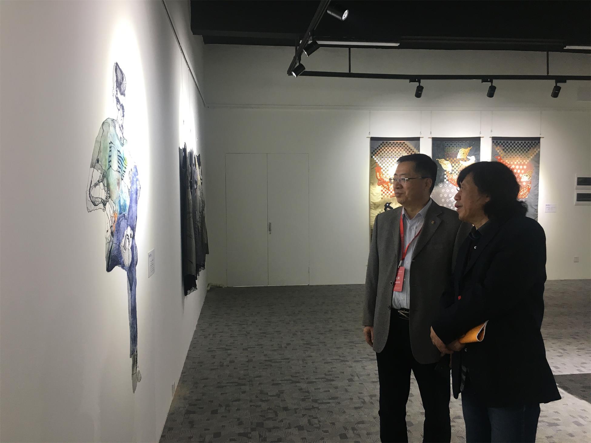孙志斌院长一行参加“潮州国际刺绣双年展”