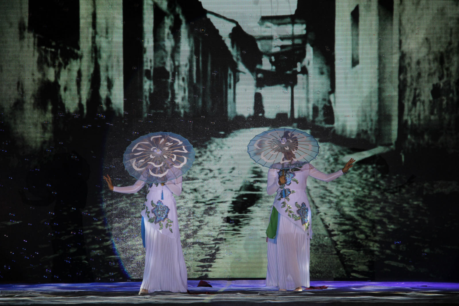 学院举行2017年迎新暨表彰晚会