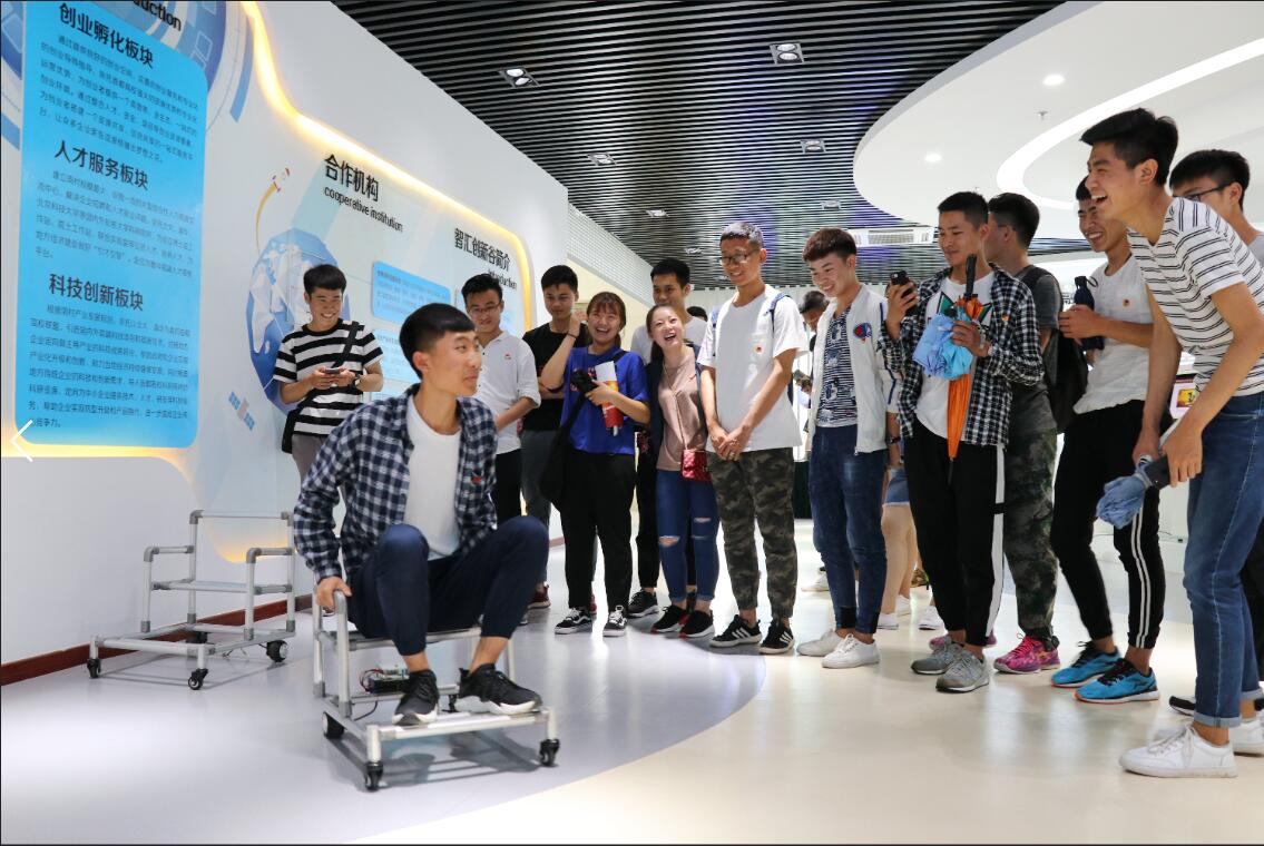 学院师生代表参加淄博市暨周村区社会科学普及周开幕式