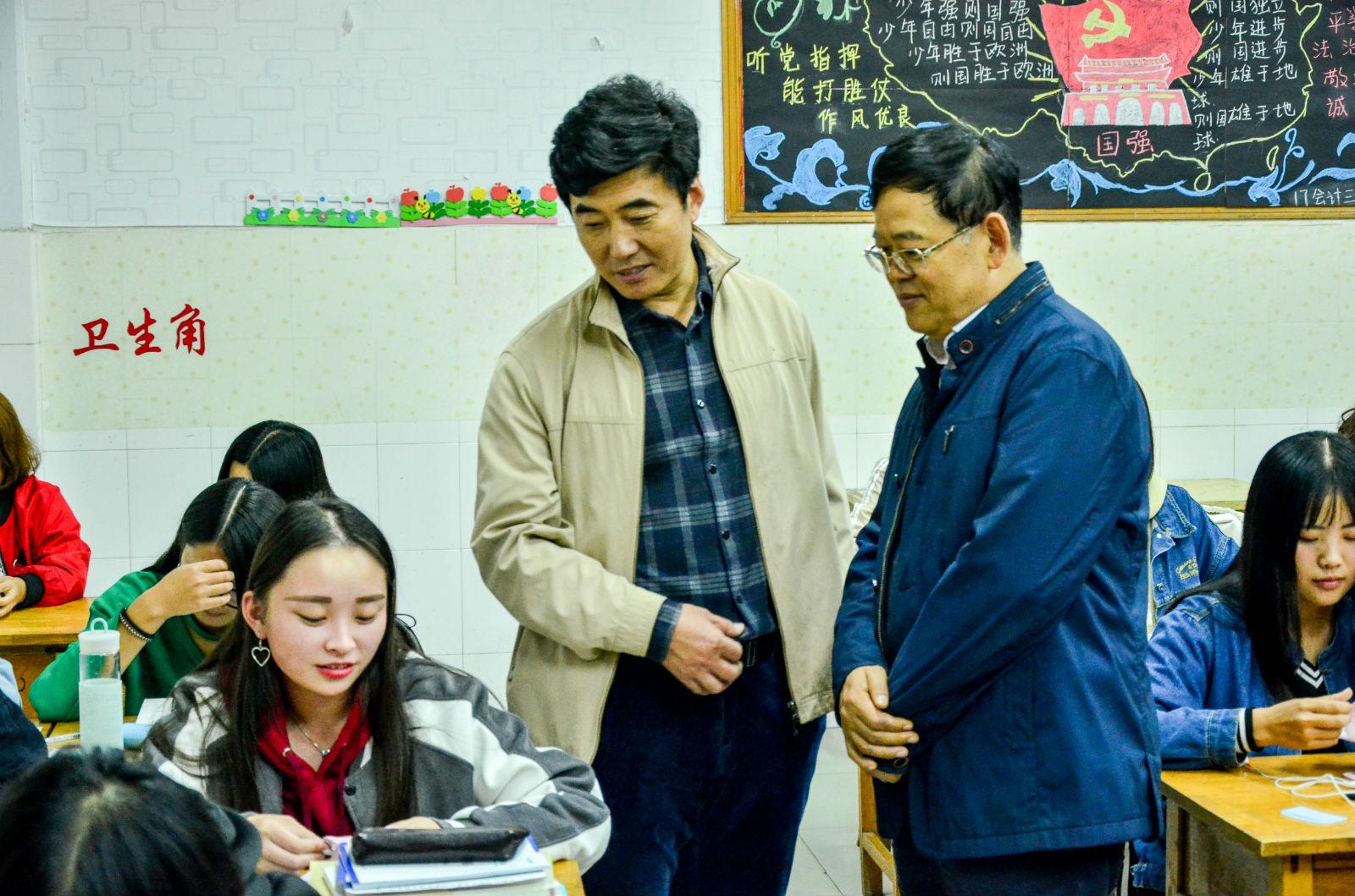 学院党委书记牛圣银监督检查学院党的十九大期间安保维稳工作