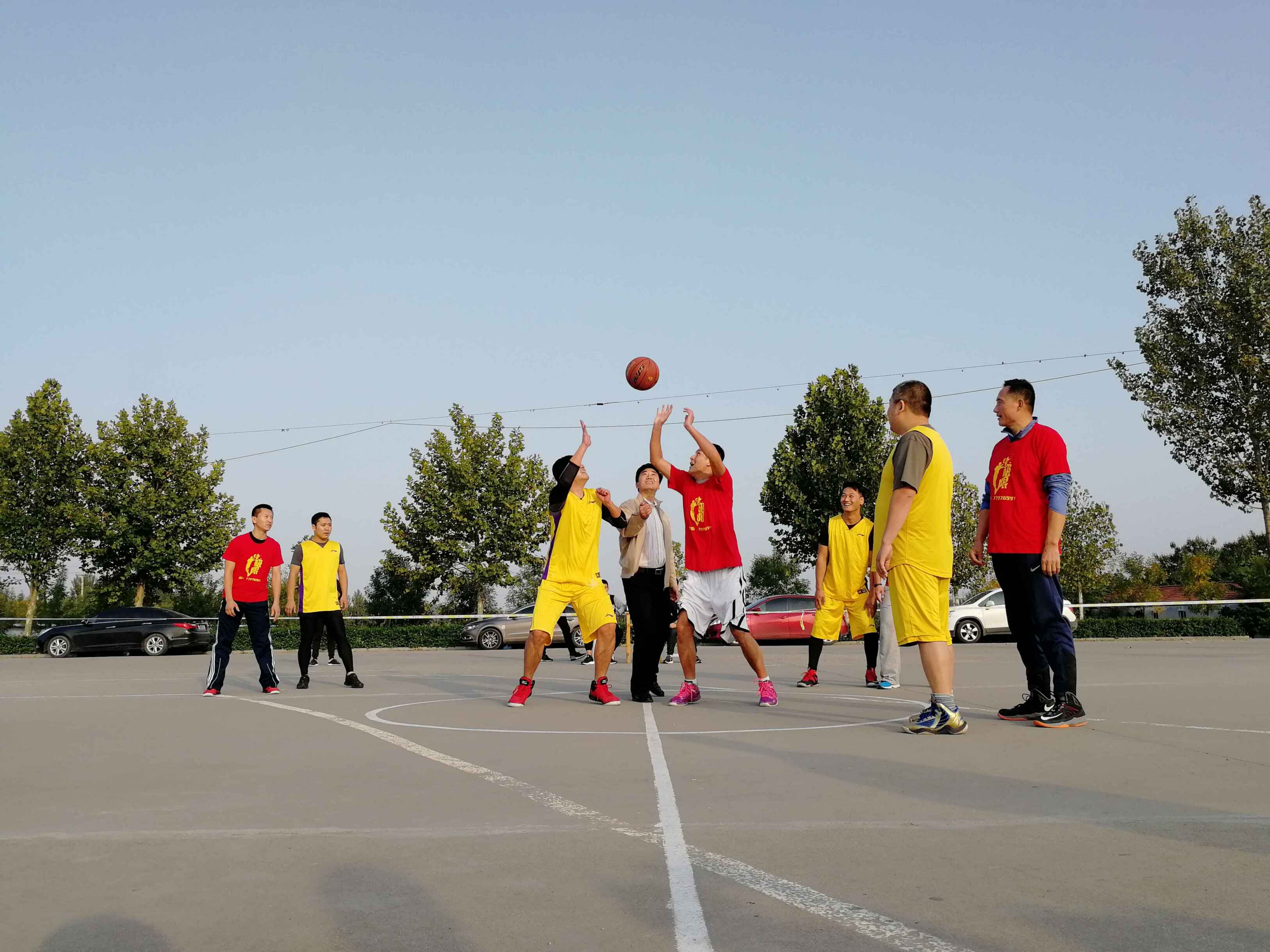凝心聚力，驰骋赛场——学院第四届教职工篮球赛拉开序幕